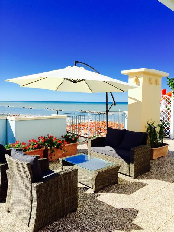 Residence Frontemare Rimini Exterior photo