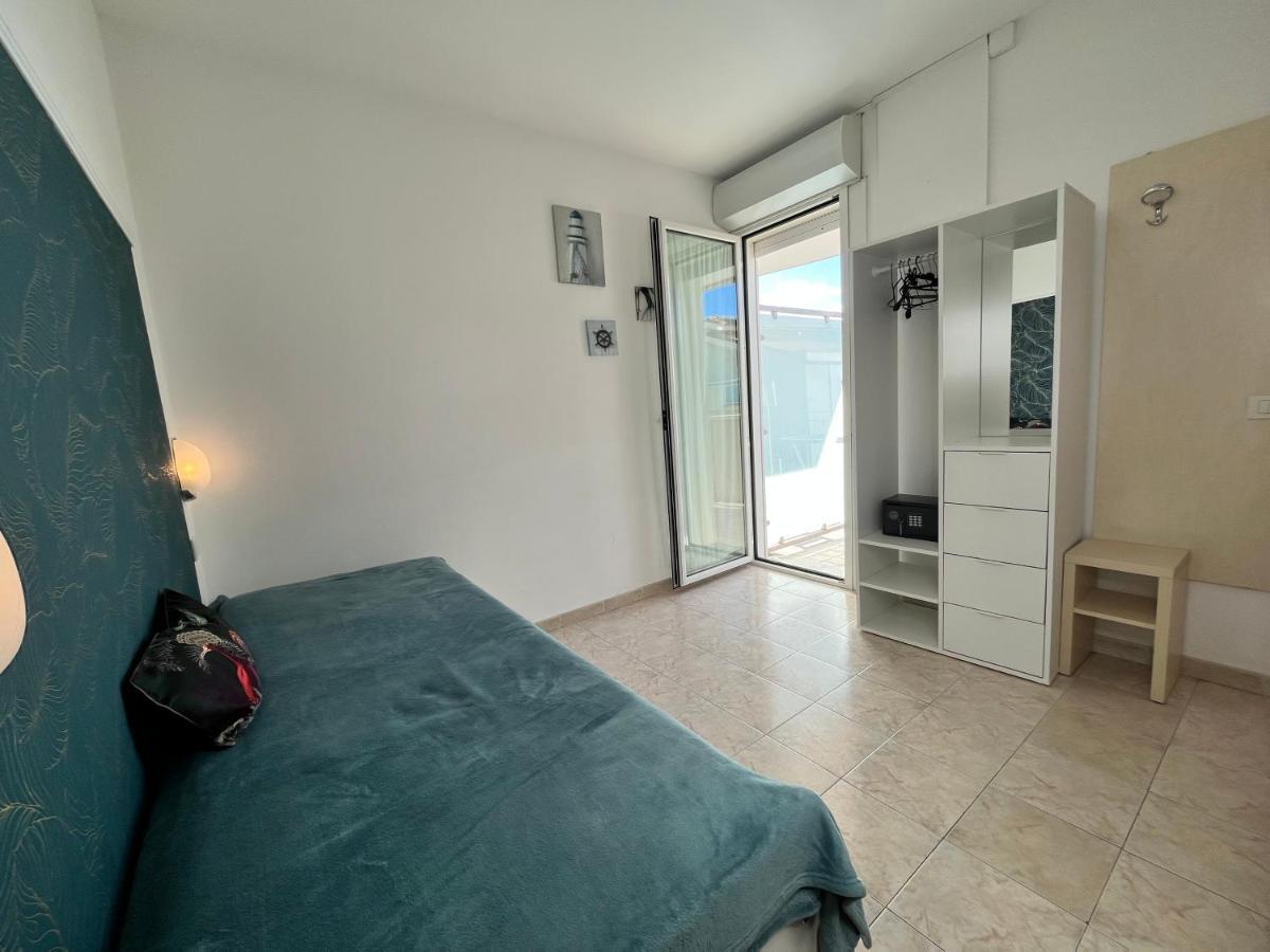 Residence Frontemare Rimini Exterior photo